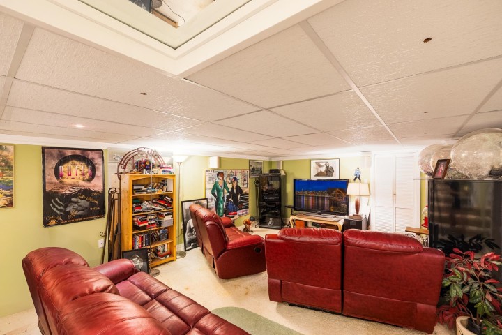 Photo 21 at 4535 Mountain Highway, Lynn Valley, North Vancouver