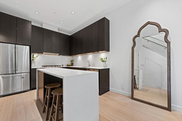 Photo 6 at 141 E 1st Avenue, Mount Pleasant VE, Vancouver East