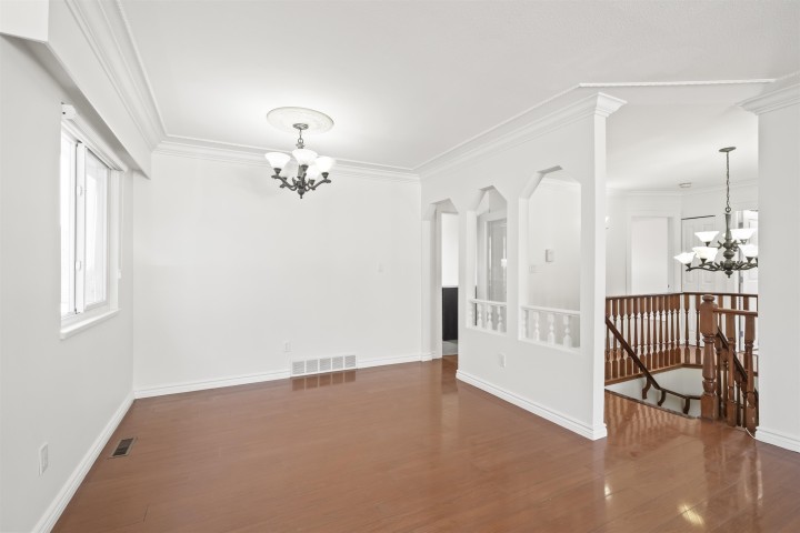 Photo 5 at 638 E 61st Avenue, South Vancouver, Vancouver East