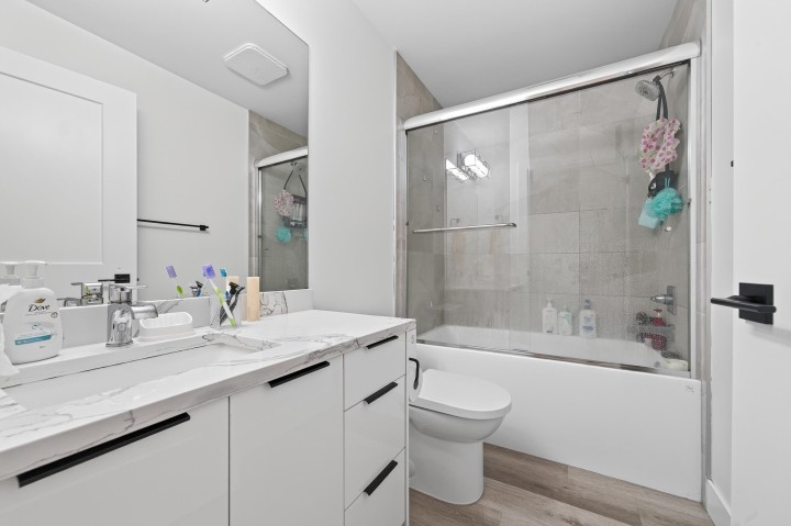 Photo 27 at 5835 Clarendon Street, Killarney VE, Vancouver East