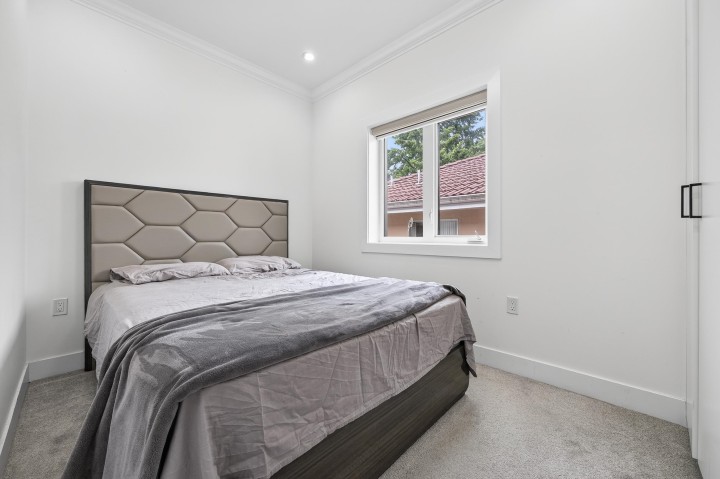 Photo 17 at 5835 Clarendon Street, Killarney VE, Vancouver East