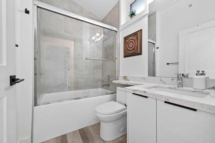 Photo 33 at 5835 Clarendon Street, Killarney VE, Vancouver East