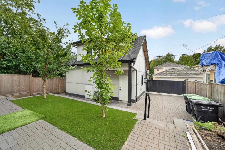 Photo 35 at 5835 Clarendon Street, Killarney VE, Vancouver East