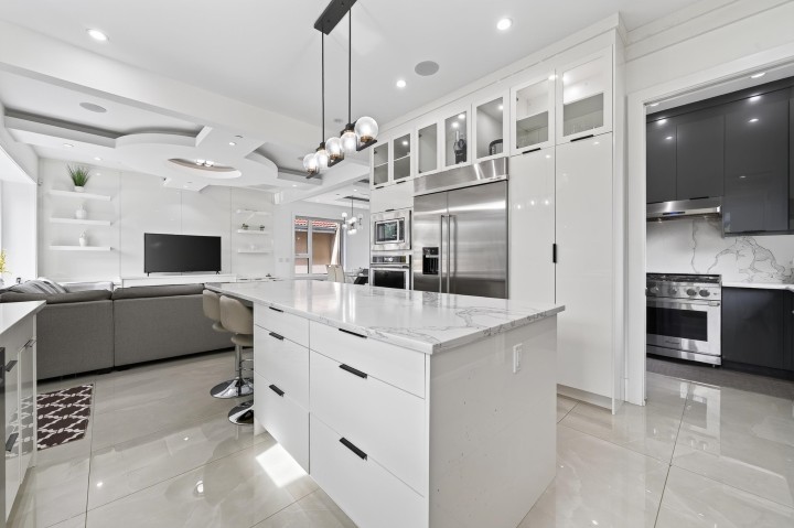 Photo 8 at 5835 Clarendon Street, Killarney VE, Vancouver East