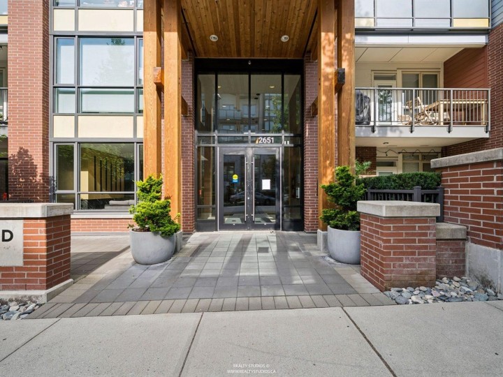 Photo 4 at 213 - 2651 Library Lane, Lynn Valley, North Vancouver