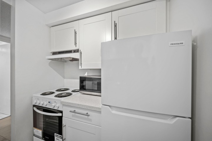 Photo 15 at 201 - 1270 Robson Street, West End VW, Vancouver West