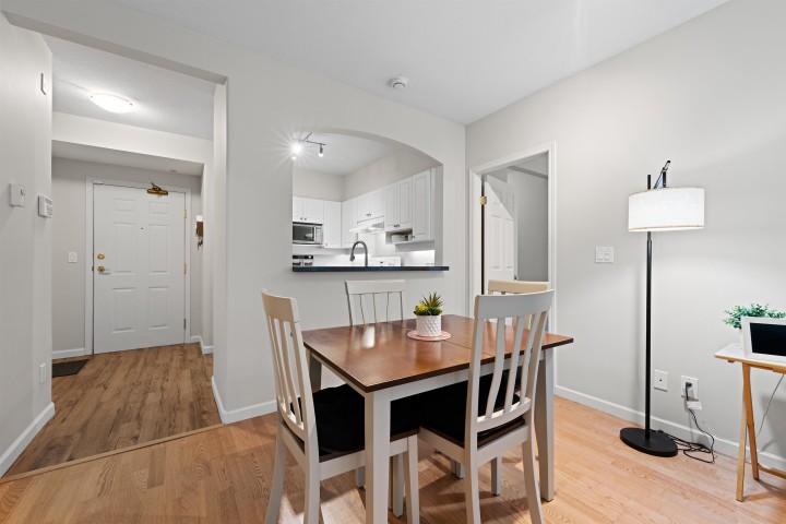 Photo 7 at 208 - 3608 Deercrest Drive, Roche Point, North Vancouver