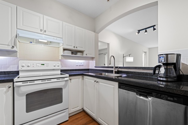 Photo 5 at 208 - 3608 Deercrest Drive, Roche Point, North Vancouver