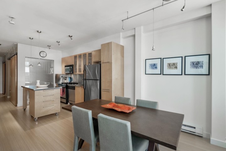 Photo 10 at 402 - 1072 Hamilton Street, Yaletown, Vancouver West
