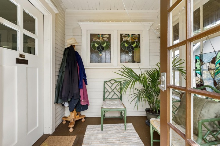 Photo 3 at 534 E 7th Street, Lower Lonsdale, North Vancouver
