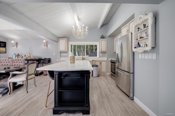 Photo 12 at 3870 Emerald Drive, Edgemont, North Vancouver