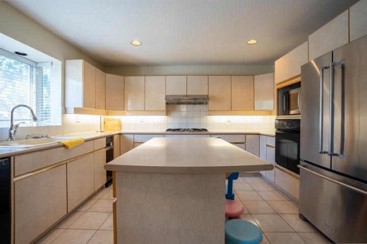 Photo 6 at 1618 W 62nd Avenue, South Granville, Vancouver West