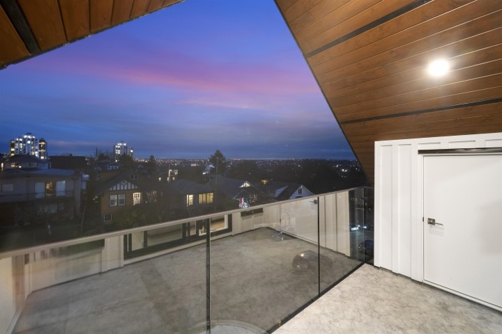 Photo 19 at 1 - 3623 Triumph Street, Vancouver East