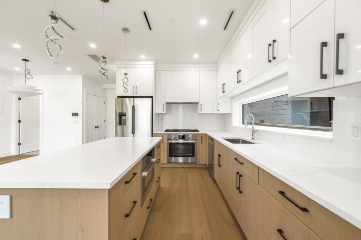 Photo 13 at 1 - 950 W 17th Avenue, Cambie, Vancouver West