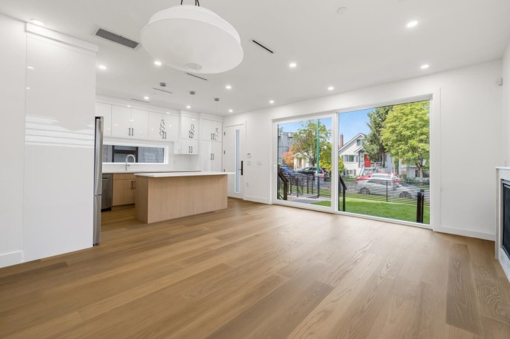 Photo 11 at 1 - 950 W 17th Avenue, Cambie, Vancouver West