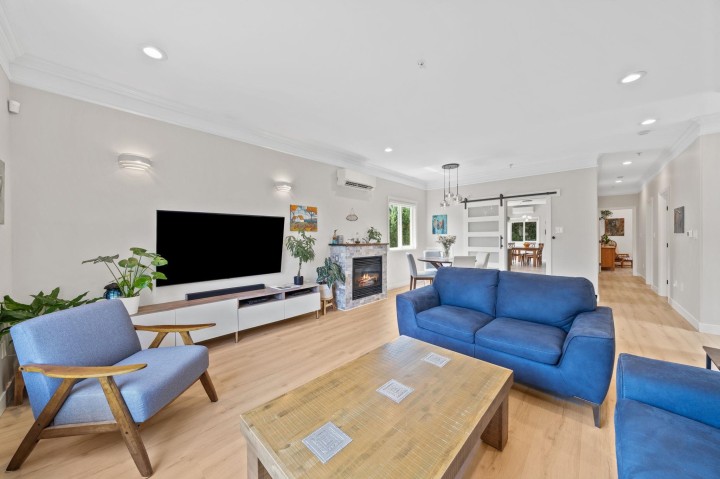 Photo 2 at 4273 Quebec Street, Main, Vancouver East
