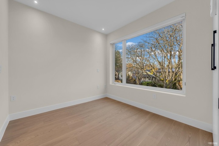 Photo 14 at 1 - 4150 W 14th Avenue, Point Grey, Vancouver West