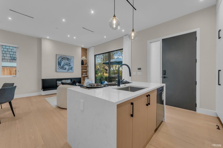Photo 4 at 1 - 4150 W 14th Avenue, Point Grey, Vancouver West