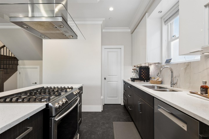 Photo 12 at 1336 E 23 Avenue, Knight, Vancouver East