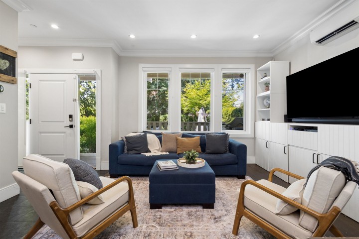Photo 1 at 1336 E 23 Avenue, Knight, Vancouver East