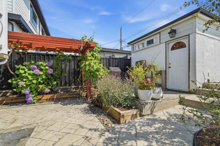 Photo 30 at 2640 Venables Street, Renfrew VE, Vancouver East