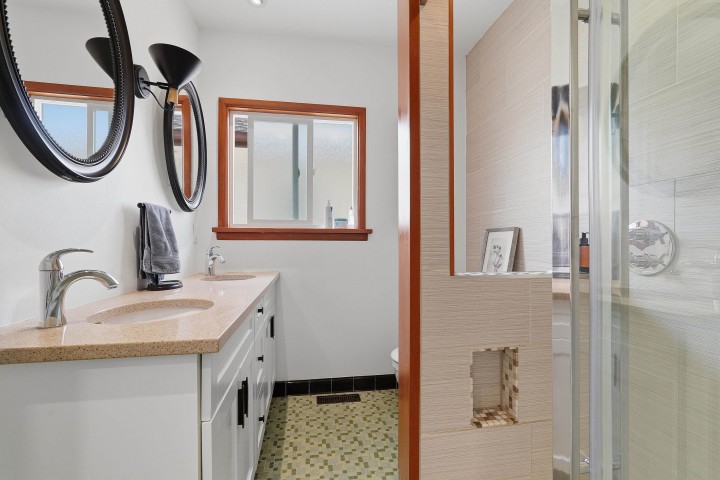 Photo 15 at 2640 Venables Street, Renfrew VE, Vancouver East