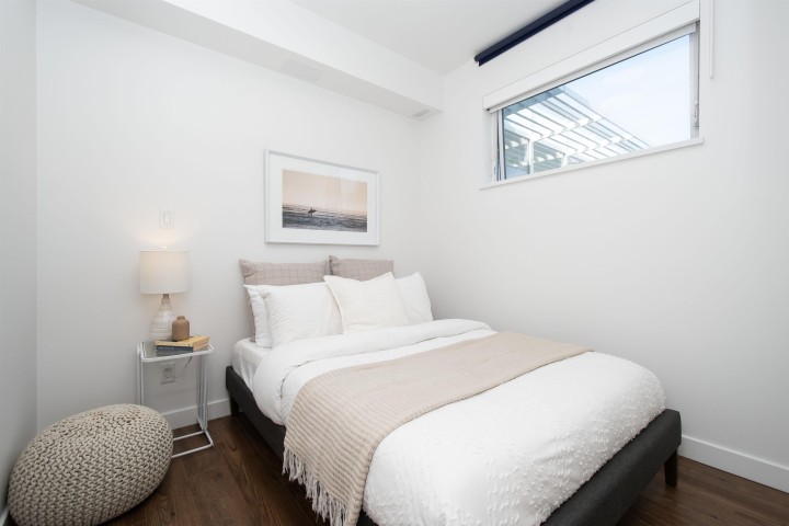 Photo 18 at 402 - 1061 Marine Drive, Norgate, North Vancouver