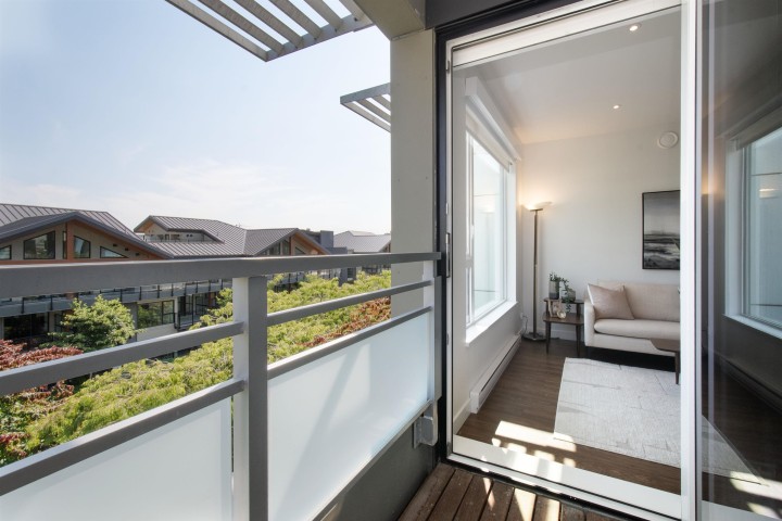Photo 21 at 402 - 1061 Marine Drive, Norgate, North Vancouver