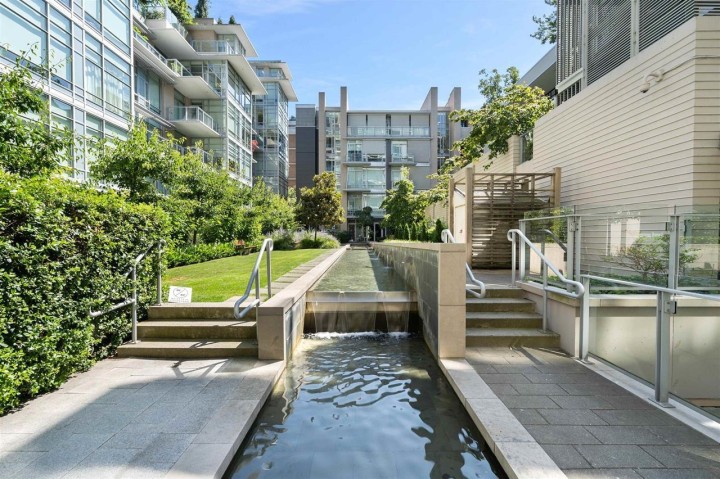 Photo 17 at 404 - 1616 Columbia Street, False Creek, Vancouver West