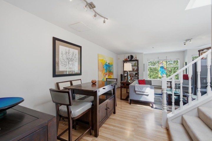 Photo 12 at 5 - 4149 Sophia Street, Main, Vancouver East