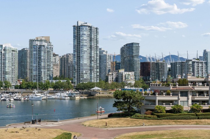 Photo 14 at 412 - 525 Wheelhouse Square, False Creek, Vancouver West