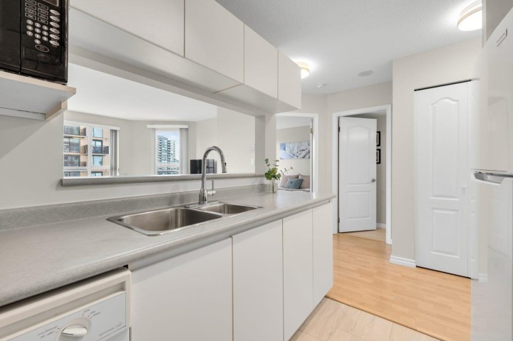 Photo 10 at 912 - 3455 Ascot Place, Collingwood VE, Vancouver East
