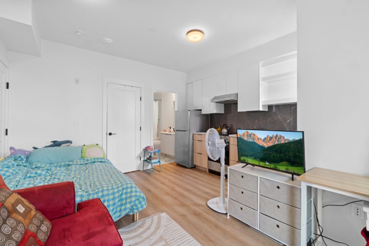 Photo 4 at 5 - 237 Ridgeway Avenue, Lower Lonsdale, North Vancouver