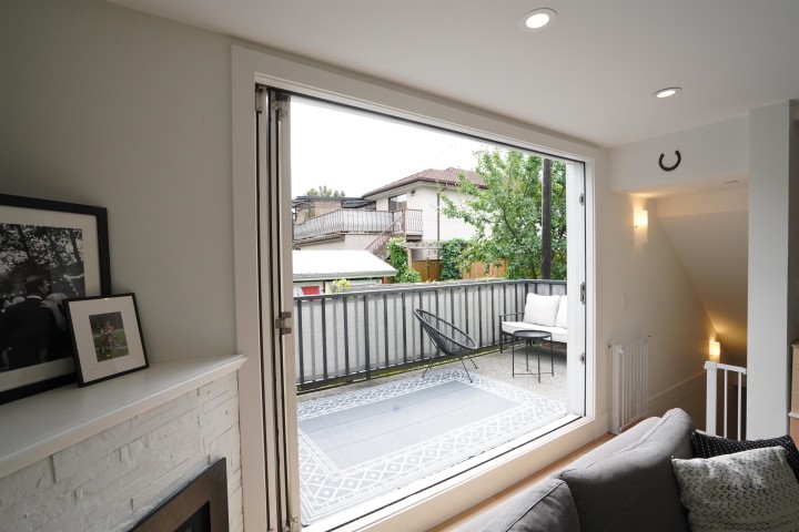 Photo 13 at 1025 Keefer Street, Strathcona, Vancouver East