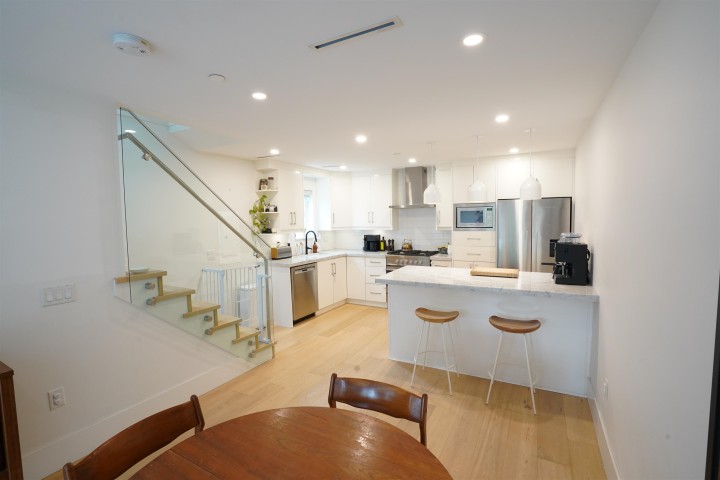 Photo 17 at 1025 Keefer Street, Strathcona, Vancouver East