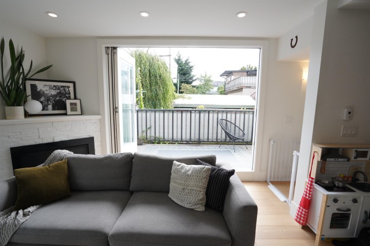 Photo 12 at 1025 Keefer Street, Strathcona, Vancouver East