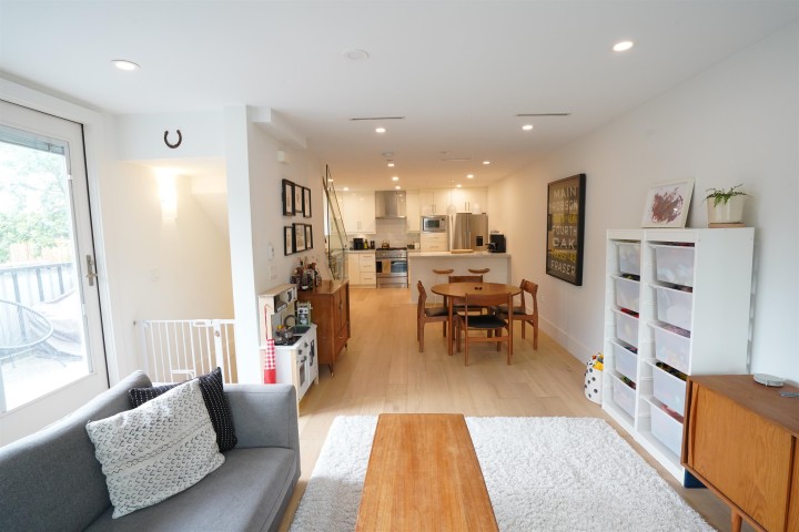 Photo 15 at 1025 Keefer Street, Strathcona, Vancouver East