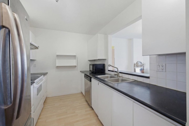 Photo 16 at 504 - 2288 Pine Street, Fairview VW, Vancouver West