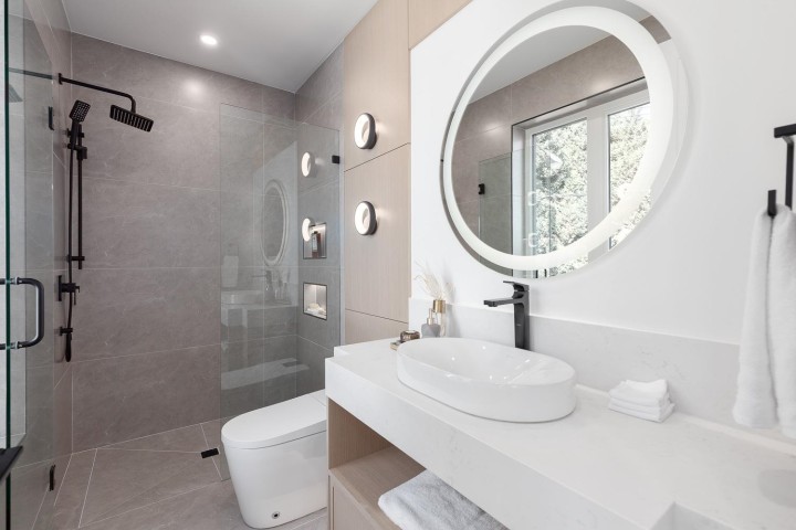 Photo 11 at 477 W 20th Avenue, Cambie, Vancouver West