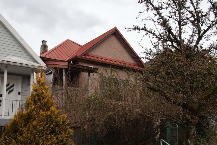 Photo 5 at 1127 Keefer Street, Strathcona, Vancouver East