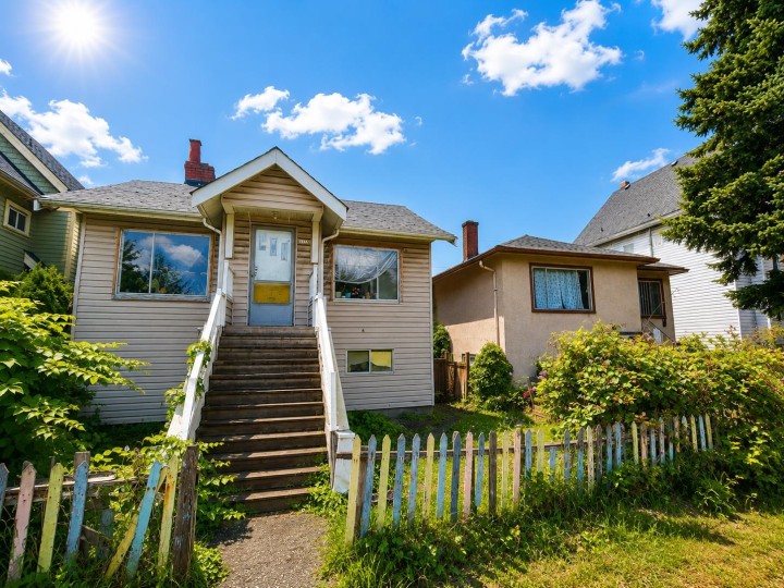 Photo 1 at 4371 Knight Street, Knight, Vancouver East