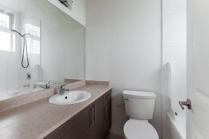 Photo 26 at 206 - 5632 Kings Road, University VW, Vancouver West