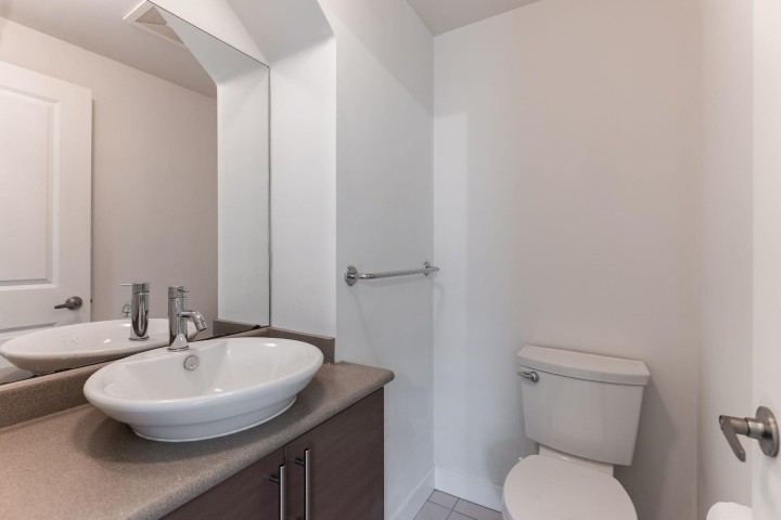 Photo 10 at 206 - 5632 Kings Road, University VW, Vancouver West