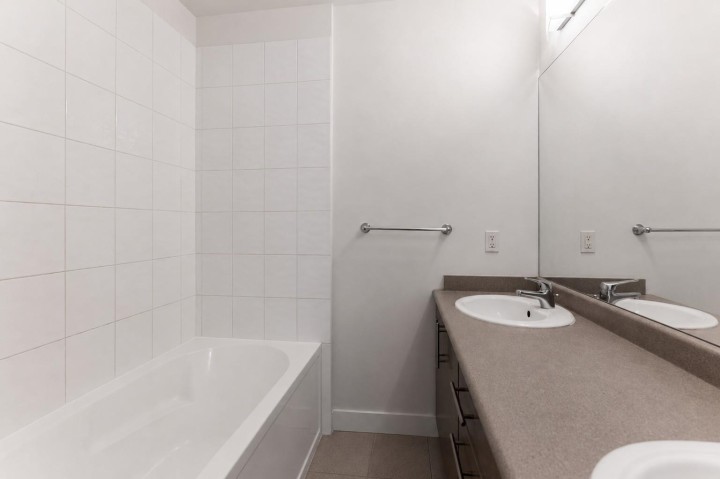 Photo 19 at 206 - 5632 Kings Road, University VW, Vancouver West