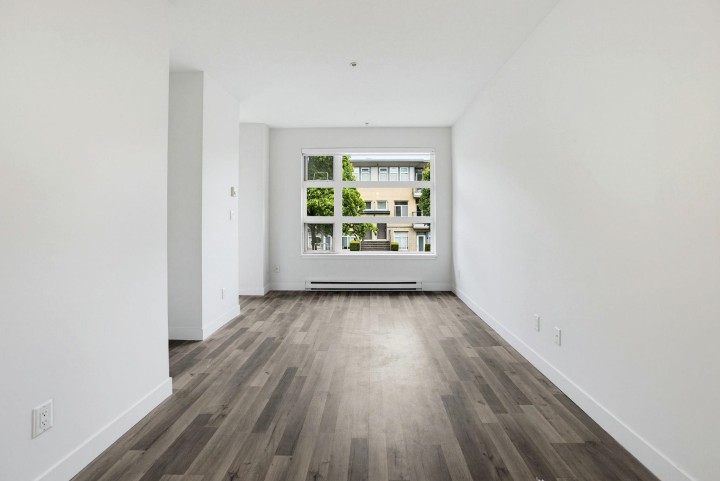 Photo 8 at 206 - 5632 Kings Road, University VW, Vancouver West