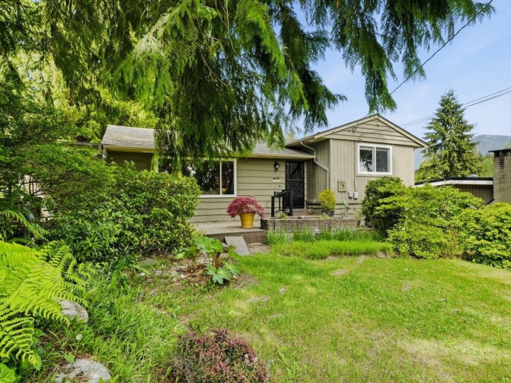 Photo 3 at 1380 Coleman Street, Lynn Valley, North Vancouver