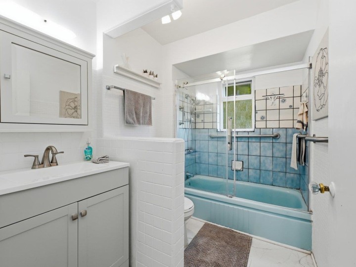 Photo 36 at 1380 Coleman Street, Lynn Valley, North Vancouver