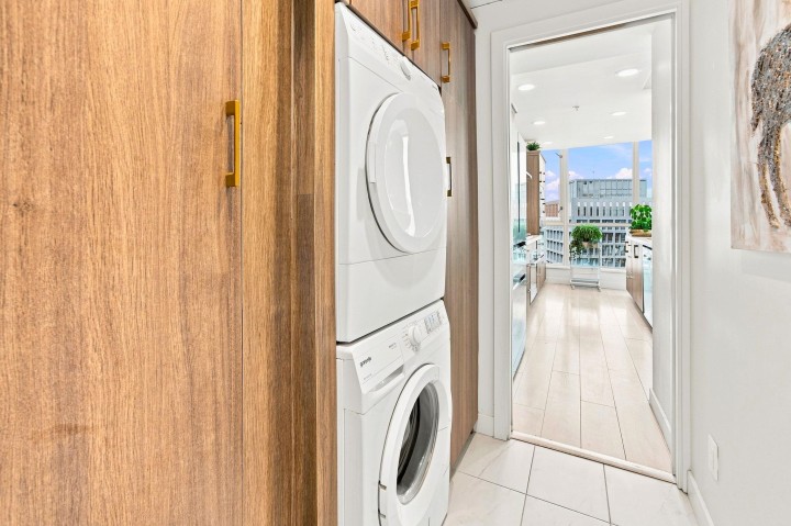 Photo 20 at 3306 - 1111 W Pender Street, Coal Harbour, Vancouver West