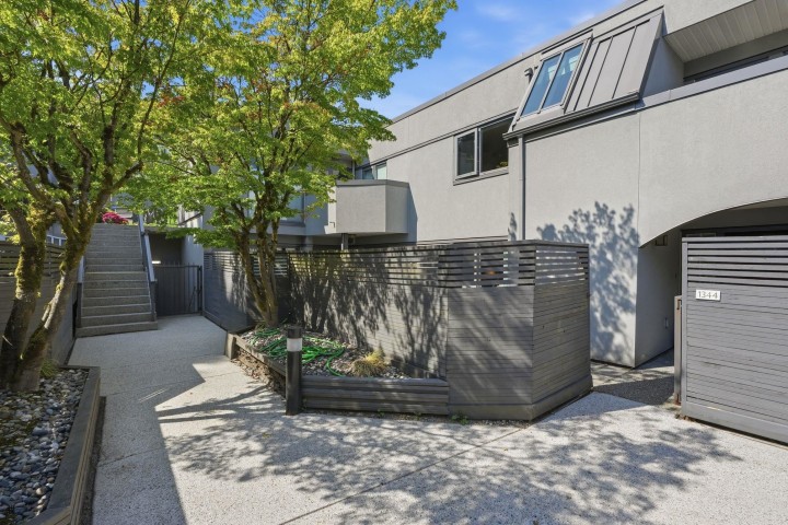 Photo 2 at 1344 W 7th Avenue, Fairview VW, Vancouver West