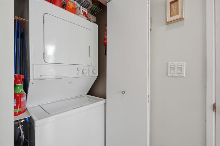 Photo 18 at 1344 W 7th Avenue, Fairview VW, Vancouver West